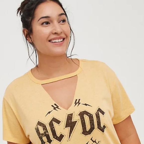 LAST CHANCE SALE☆NWT~TORRID AC/DC Rock Band Choker Cutout Tee~Plus Size 0X~SALE~ - Picture 9 of 10